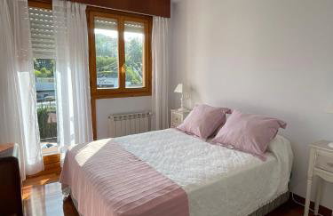 El jardín de Max, apartamento céntrico con jardín privado y parking - Photo 1