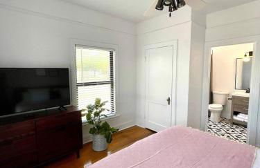 Courthouse Corner - Beautiful adobe, pet friendly - Foto 14