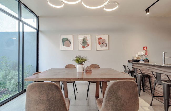 Luxurious 5-bedroom House With Air-conditioning & Private Rooftop in Juriquilla - Foto 25