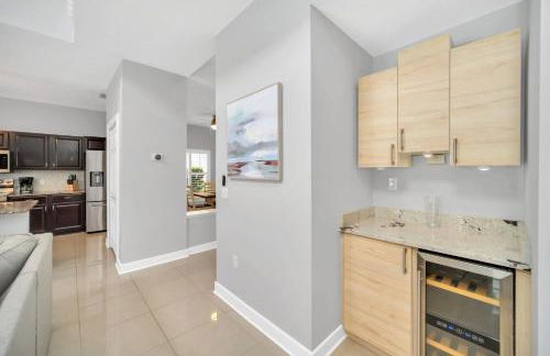 Completely Remodeled 5 Bedroom Disney Pool Home - Foto 8