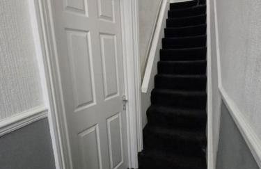 Levy Nook House 1 bed apartment 5 minute walk to Stockton town centre & Free Parking - Foto 20