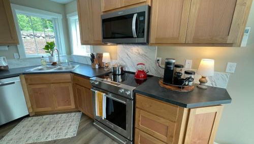 Romantic Cozy Cabin Walk to lake Hot tub Bikes Kayaks Grill - Foto 3, stove, dishwasher, pet friendly, toaster, minibar