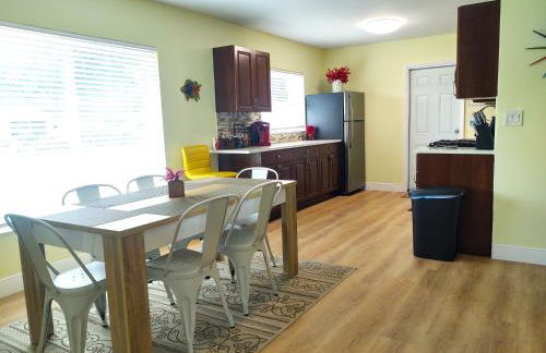 Family, Couples Retreat near Airport, Cruise Port & Beaches - Foto 14