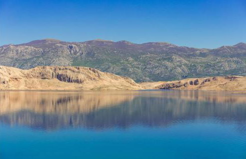 1 Bedroom Stunning Apartment In Bosana - Photo 8