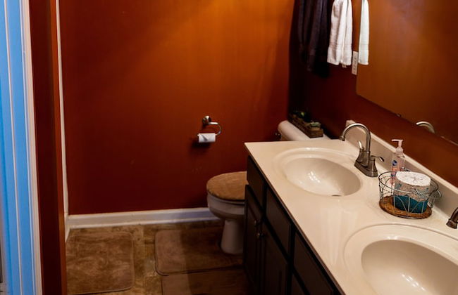 Amazin Lrg 3 Bed house w/ King bed - Foto 48