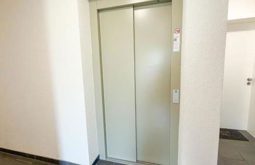 ImmoStay #3 - Penthouse mit zwei Balkonen & Seeblick, Parking & WiFi - Foto 26