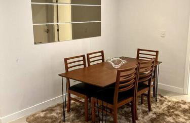 Apto Elegante com Localização Privilegiada e Rooftop incrível - Foto 5