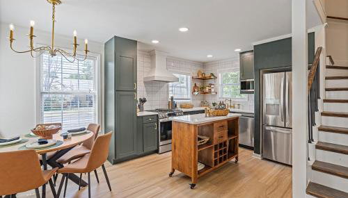 Less than 1mi to Square, SW, EV Plug, Boutique Comfort - Foto 5, stove, dishwasher