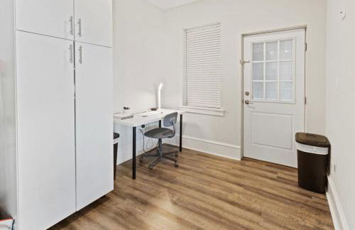 Luxurious 8BR Beach Duplex w Ocean Views - Photo 60