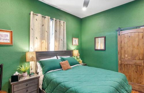 Stockyards-3/4 mile away!-Sleeps 8-Americana House - Foto 19