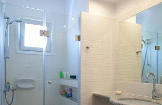 Giorgi's Blue Apartments - Photo 24