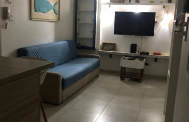 Apto em Santos com AR e Wi-Fi na rua da praia - Foto 3