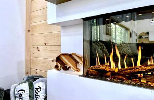 Modern Gem w/Spacious Deck, Swinging bed, Hot Tub - Foto 3