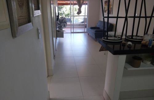 Vista para a lagoa - Enseada Azul, perto da Bacutia e Peracanga - Duas suítes Ar Condicionado - Varanda Gourmet - Lazer Completo, piscinas, quadras, sauna, pescaria, náutica, bar, restaurante, parques - Estacionamento e Portaria 24h - Foto 29