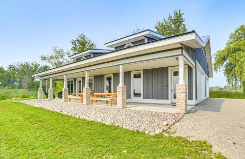 Dock and Panoramic Bay Views Oconto Retreat! - Foto 1