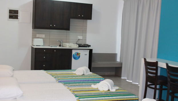 A. Maos Hotel Apartments - Foto 4, Habitación