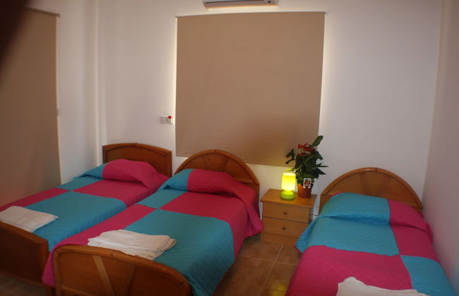 Lovely 7 Bedroom Villa !! - Photo 11