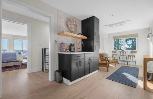 Experience the Pinnacle of Coastal Living at Harbour House - Foto 30