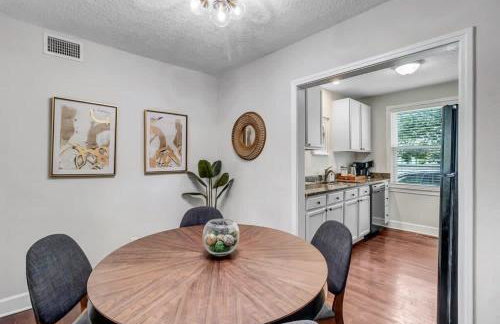 Modern 2 BR Condo - 2 block from San Marco - Foto 4