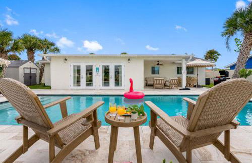 Brand New Saltwater Pool! - Waterfront Canal - Luxury Home - Foto 59