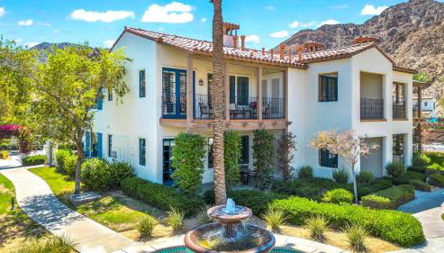 LV204 Airy Upstairs 2 Bedroom w Private Balcony - Foto 2