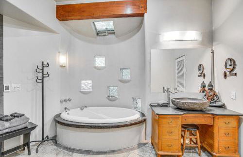 Gig Harbor Home Large Deck, Outdoor Dining Area - Foto 15