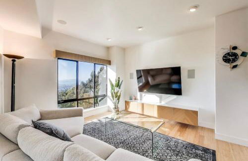 Luxurious Hillside Home wAC & Gorgeous SF Views! - Foto 18