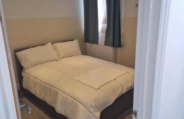 Modern 5 bedroom house with parking, London - Foto 17