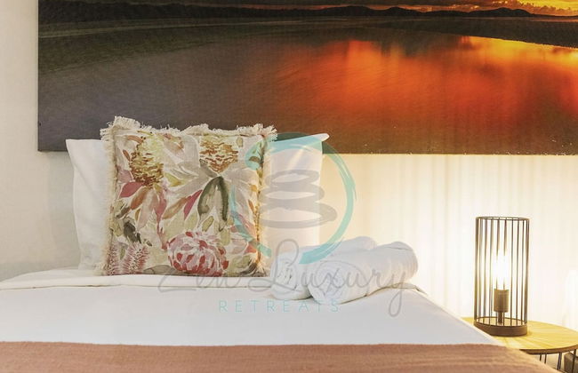 Coastal Magnificence Pool Workspace Parking - Photo 26