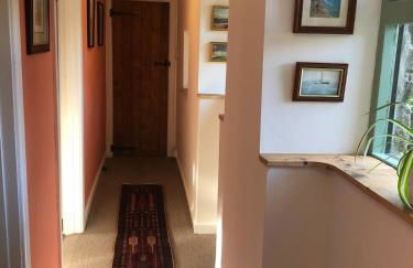 Lofthouse - secluded quirky cottage with sea views! - Photo 13