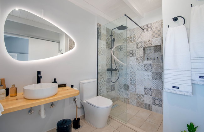 Paxos Couple House By Konnect - Photo 17