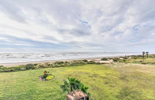 Group Getaway with Deck, Steps to Crystal Beach! - Foto 36