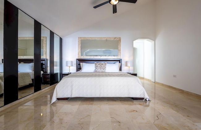 Beachfront 7BR Villa With Pool Maid Los Corales - Foto 30