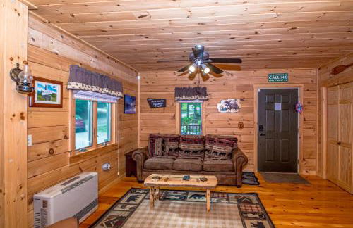 Couples Getaway Log Cabin in the White Mountains - Foto 11