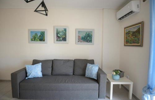 DM Apartment 2 - Only 4' from Rafina Port & 2' from the beach - Foto 2