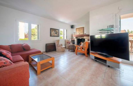 R153 - Espaciosa Villa con Piscina Privada en Coma - Foto 16