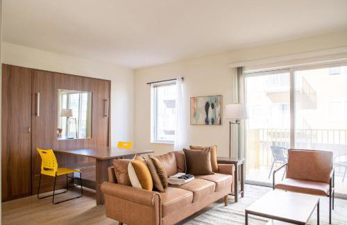 Walker's Point Studio with Gym and Balcony - Foto 2