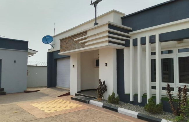 Shimawa-apartment-sleeps2-parking-24/7security - Foto 17