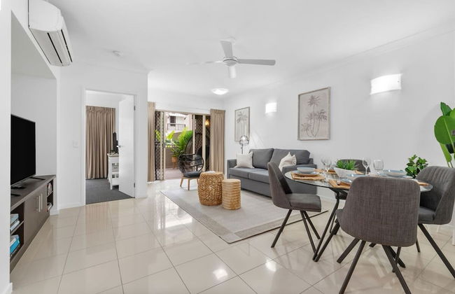 Lux Apartment Cairns - 9 Pools BBQ Gym - Foto 2