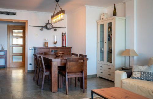 AT021 Apartment with pool in front of the beach - Foto 5