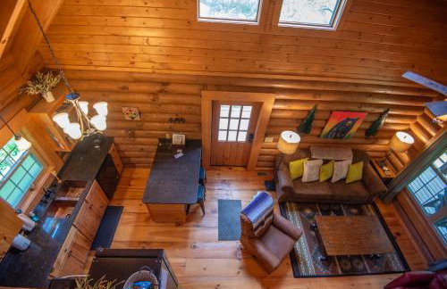 Cabin on the New River with Easy Steps to the River,Hot Tub, Fire Pit - Photo 15