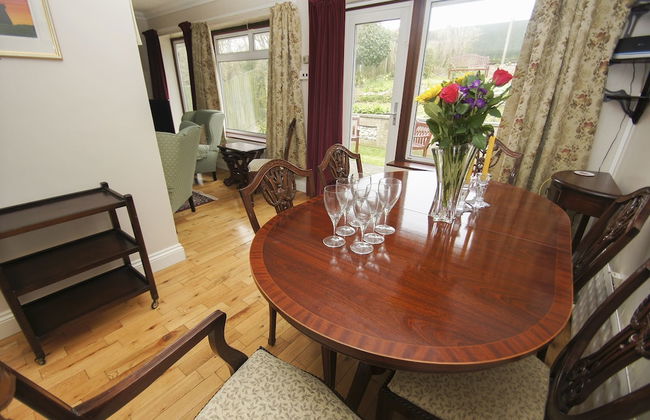 Dean Court Bungalow Parking by Brighton Holiday Lets - Photo 7