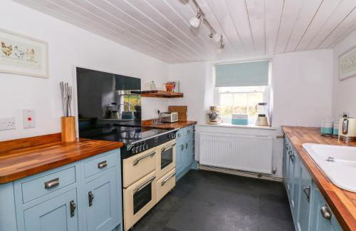 Llwyncadfor Farm - Photo 9