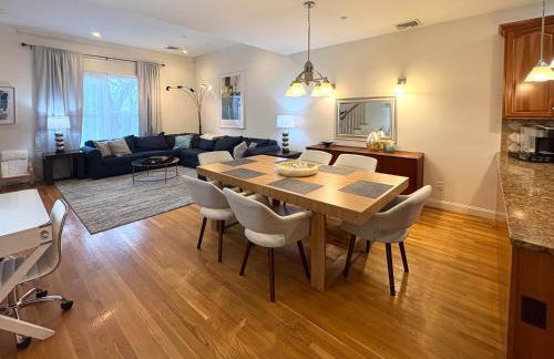 3-Bed 2-Bath Brookline Village Townhome w Deck - Photo 7