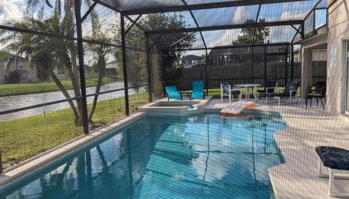 Large lakeside 5 bed villa with private pool - Foto 3