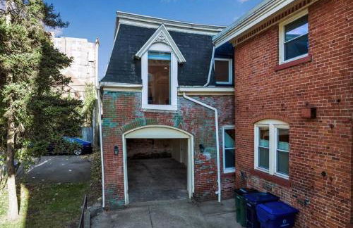 Carriage House Loft - King Bed and Garage Parking - Foto 7