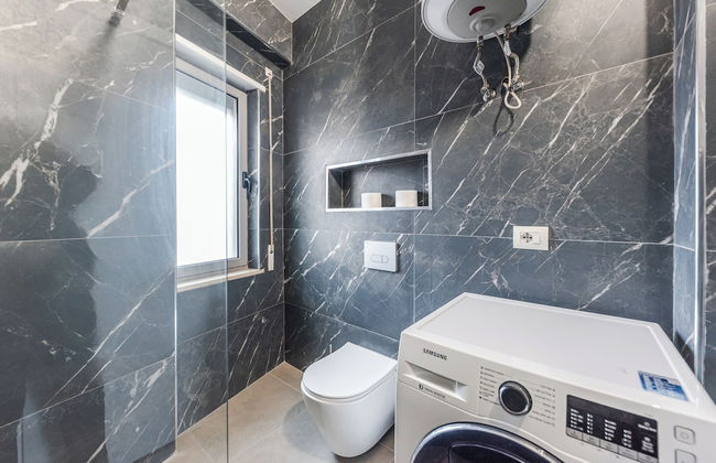 Central Main Square 2 - Photo 17