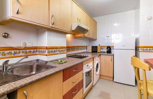 Awesome Apartment In Torremolinos - Foto 5