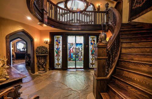 HIGHLANDS CASTLE overlooking Lake George plus 2 other CASTLES & SUITES - Foto 5