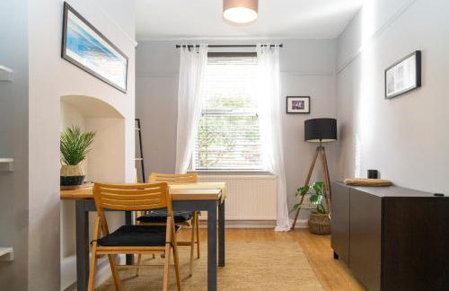 Townhouse in trendy suburb of Hoole - Photo 14